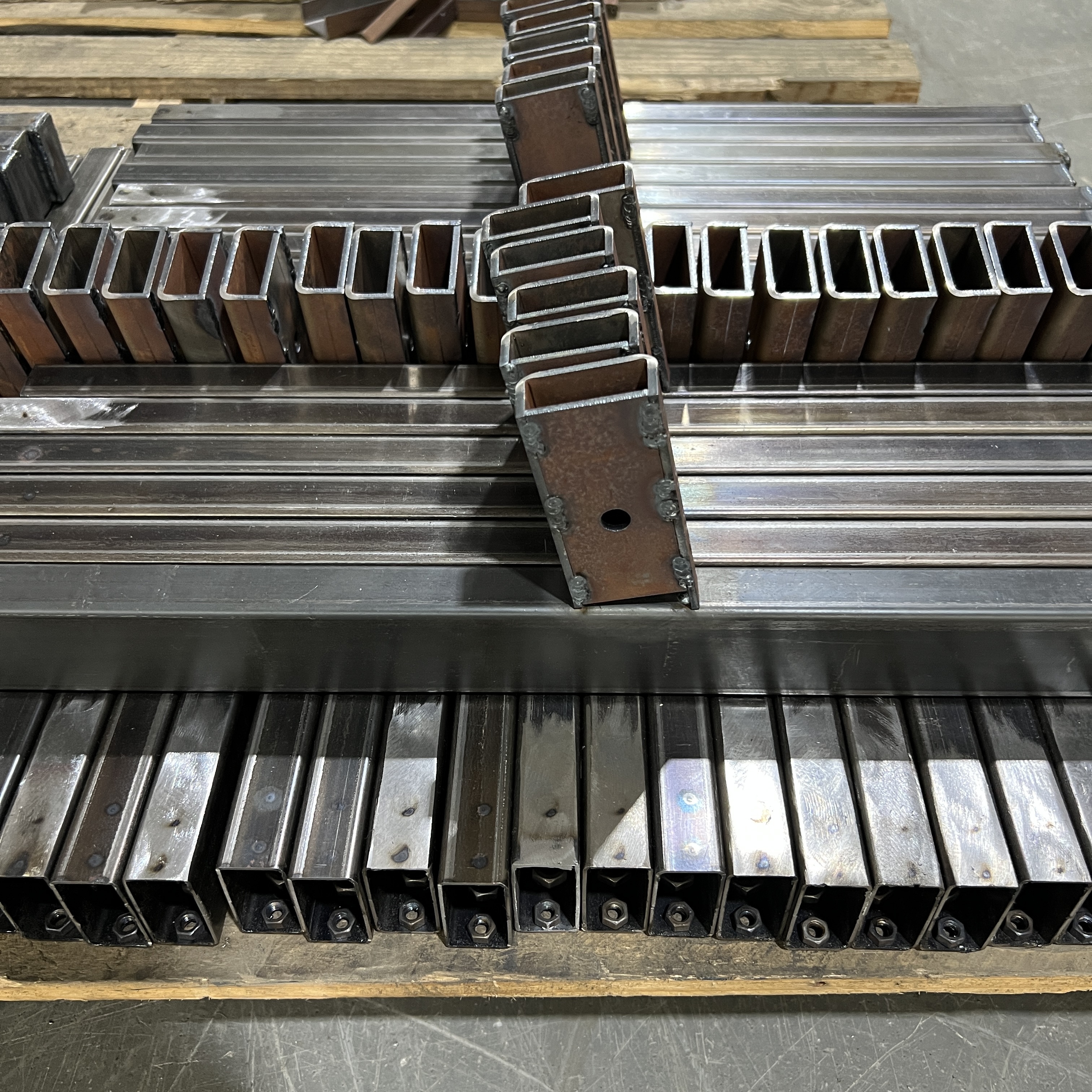 Custom sheet metal fabrication welding structural steel shelf brackets