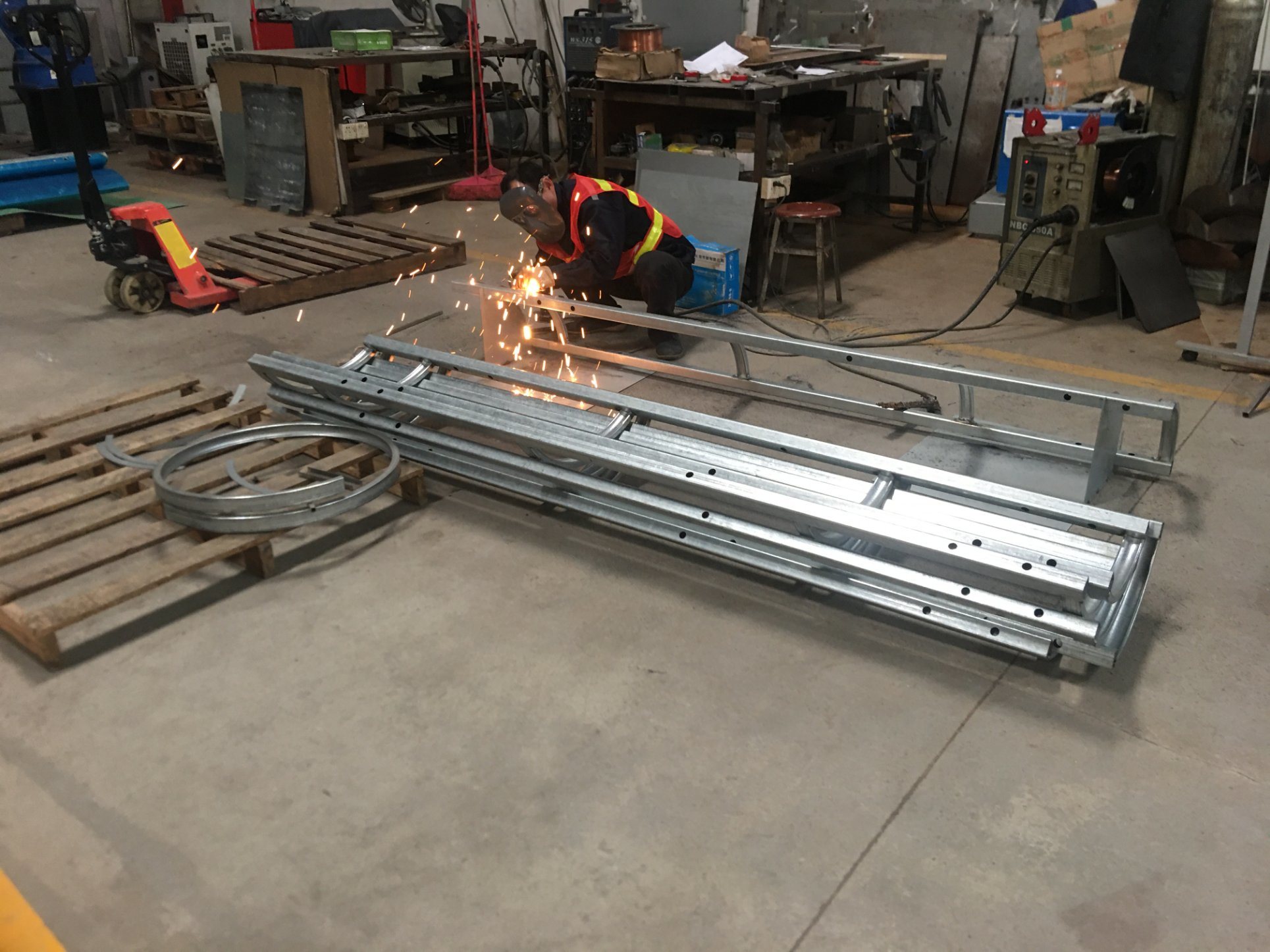 CustomizedTraffic Road Welding Frame Fabrication